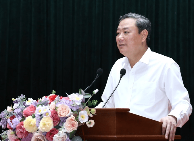 Bí thư Thành ủy, Chủ tịch HĐND TP Thanh Hóa Lê Anh Xuân phát biểu kết luận hội nghị.