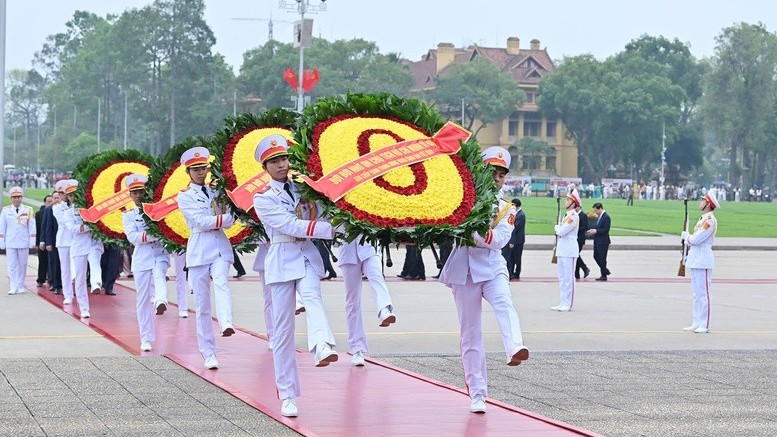 Lãnh đạo Đảng, Nhà nước vào Lăng viếng Chủ tịch Hồ Chí Minh