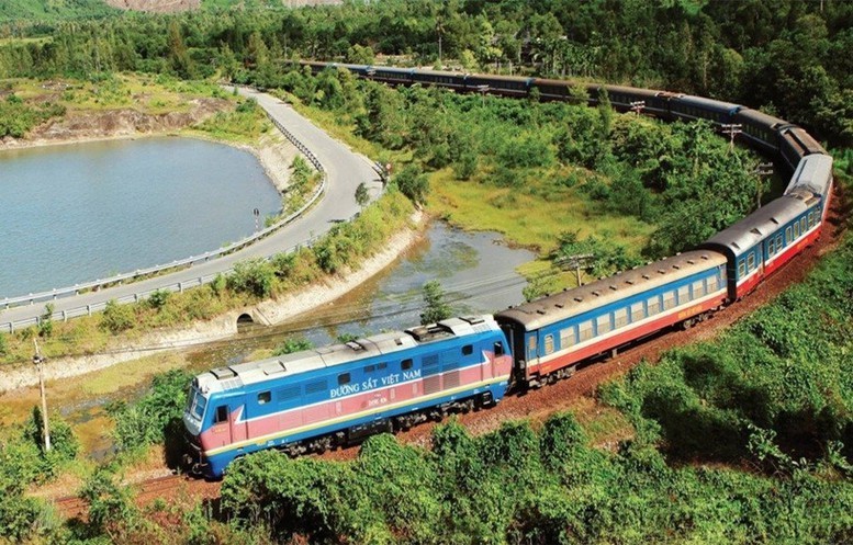Thủ tướng yêu cầu khởi công dự án đường sắt Lào Cai - Hà Nội - Hải Phòng ngày 19/12