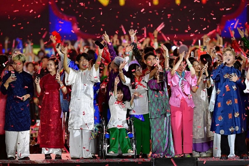 Chủ show 