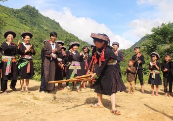 Cát Bà, Tam Đảo, Sa Pa đón hàng chục nghìn lượt khách 2 ngày đầu nghỉ lễ