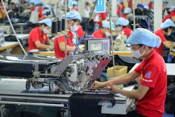 Thủ tướng yêu cầu chấn chỉnh kỷ cương, tạo môi trường kinh doanh thuận lợi cho doanh nghiệp