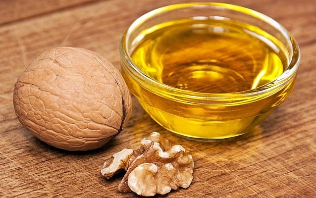 Dầu óc chó – Bí quyết dưỡng da, chăm tóc từ thiên nhiên