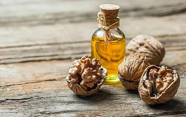 Dầu óc chó là nguồn cung cấp chất chống oxy hóa dồi dào.