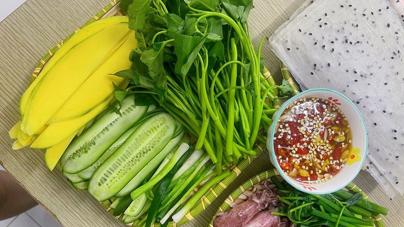 Mực cuốn rau muống hấp dẫn bao người mê nhưng liệu có thật sự an toàn?