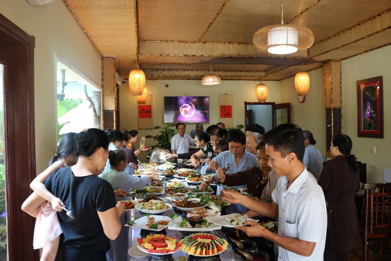 4 quán chay gần chùa Tam Chúc dành cho Phật tử hành hương chiêm bái xá lợi