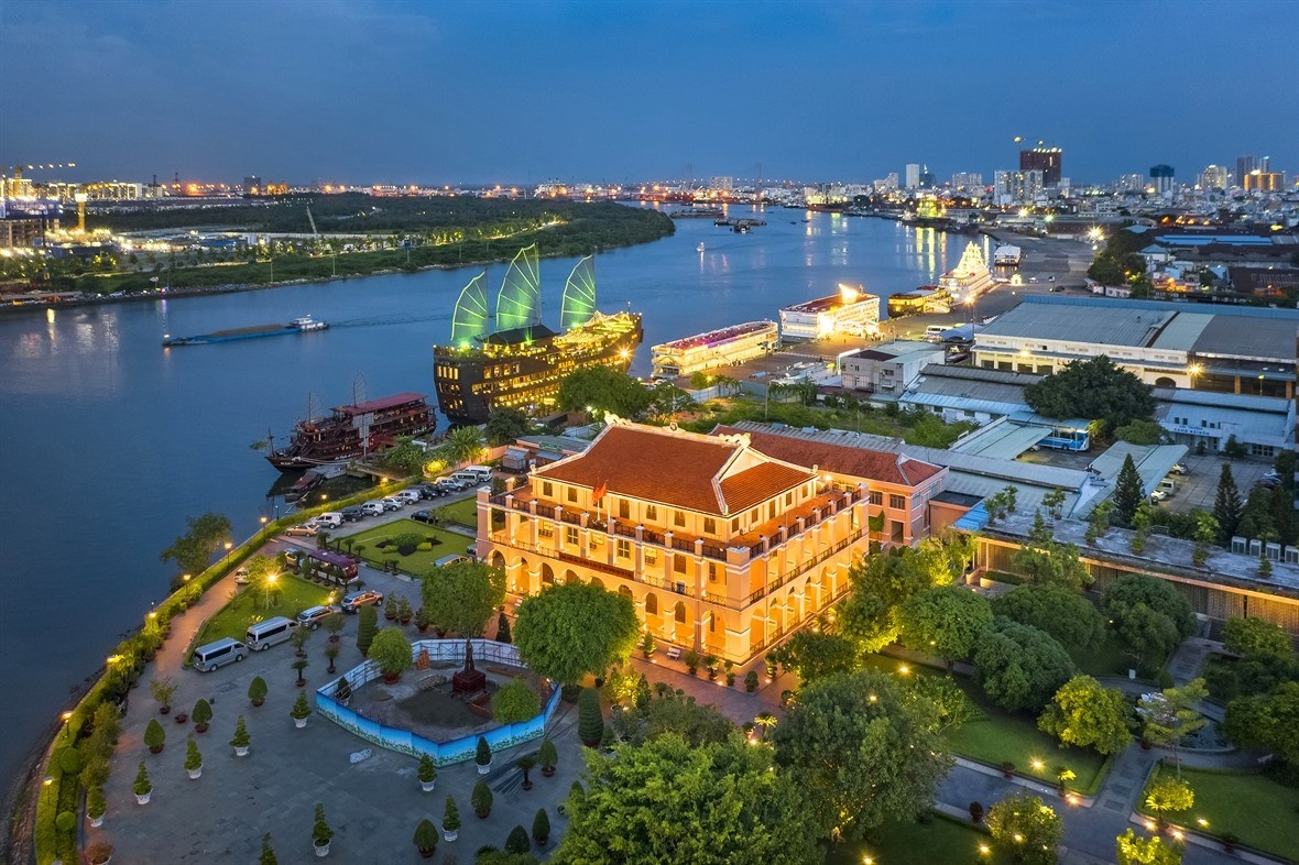 Bến cảng Nhà Rồng- Nơi Bác Hồ ra đi tìm đường cứu nước.