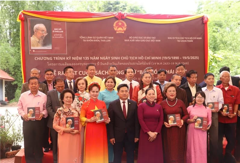 Ra mắt sách song ngữ "Bác Hồ ở Thái Lan": Dấu ấn lịch sử, thắt chặt tình hữu nghị Việt - Thái