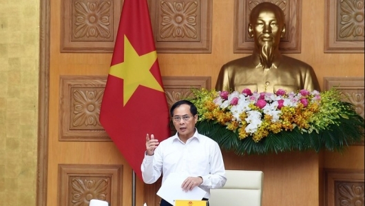 Phó Thủ tướng: Không để buôn lậu, hàng giả hoành hành gây hại cho người dân
