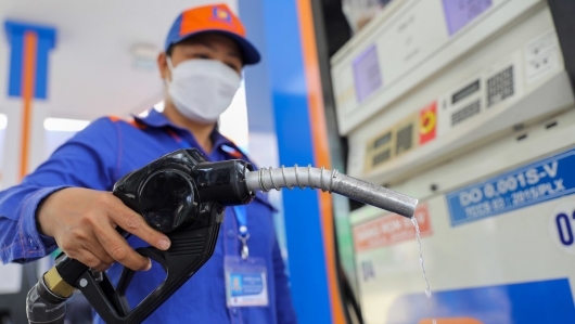 Giá xăng ngày 22/5 có thể tăng nhẹ, dầu diesel giảm