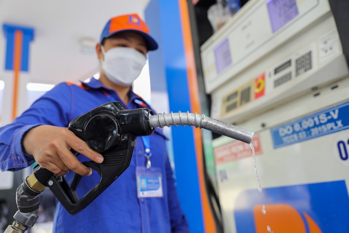 Giá xăng ngày 22/5 có thể tăng nhẹ, dầu diesel giảm