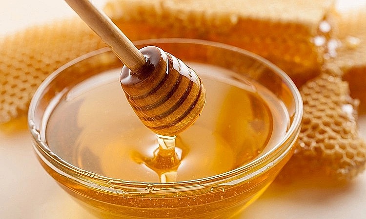 Mật ong được sử dụng rộng rãi trong đời sống.