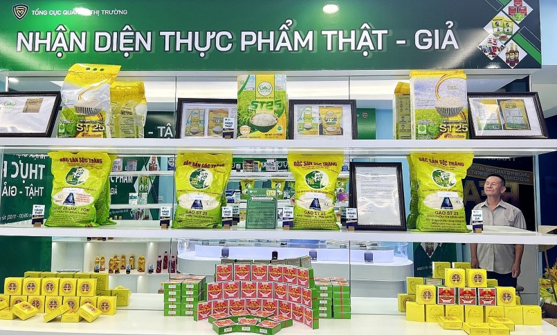 Báo chí – “thiết chế” đặc biệt trong cuộc chiến chống hàng giả, buôn lậu