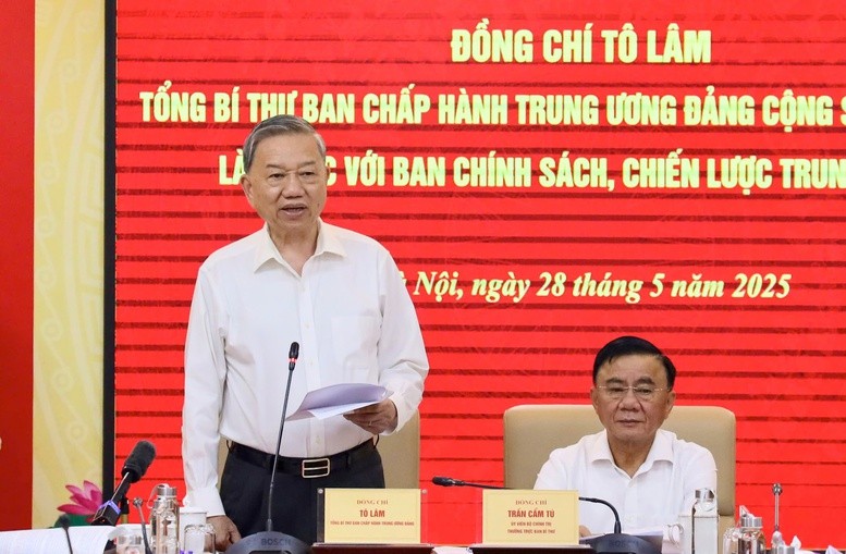 Tổng Bí thư Tô Lâm phát biểu chỉ đạo tại buổi làm việc - Ảnh: VGP