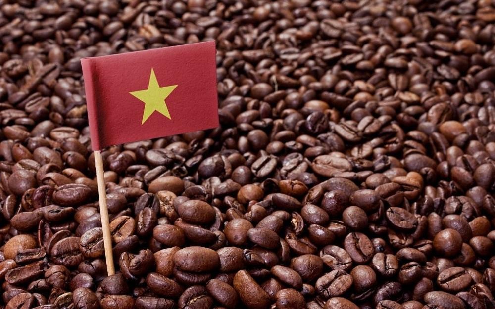 Giá cà phê giảm mạnh do nguồn cung toàn cầu gia tăng