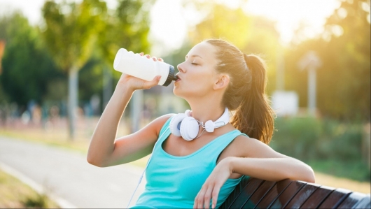 Bí kíp bổ sung nước mùa nắng nóng