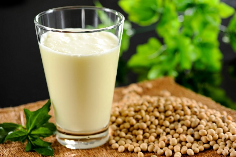 Dù là thức uống lành mạnh, người bệnh tiểu đường vẫn cần sử dụng sữa đậu nành đúng cách để đảm bảo hiệu quả và an toàn.