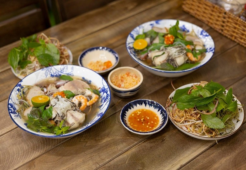 Điều khiến bún nước lèo Sóc Trăng khác biệt so với nhiều nơi khác chính là mắm bò hóc – loại mắm đặc trưng của người Khmer.