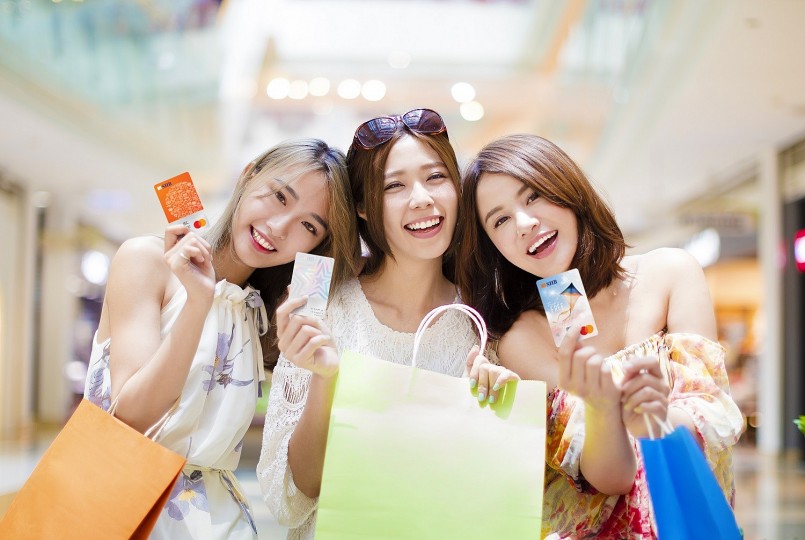 Đón hè rực rỡ cùng loạt ưu đãi hấp dẫn cho chủ thẻ quốc tế SHB
