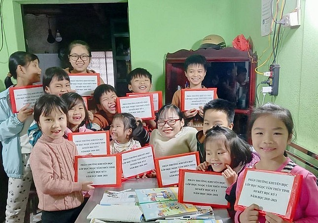 Lớp học 5 không” mang tên “Ngọc Tâm Thủy Tinh” mang tri thức đến gần hơn với nhiều em học sinh khó khăn