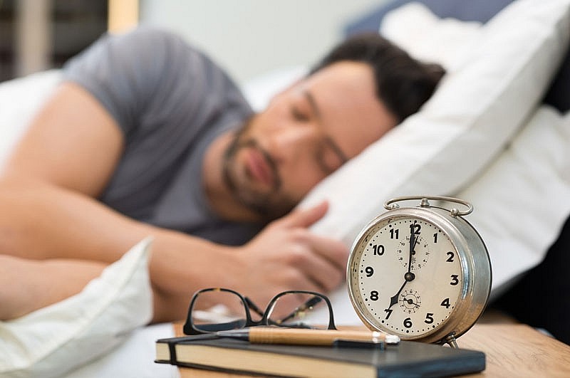 Giấc ngủ có vai trò quan trọng trong việc phục hồi cơ bắp và nạp lại năng lượng.