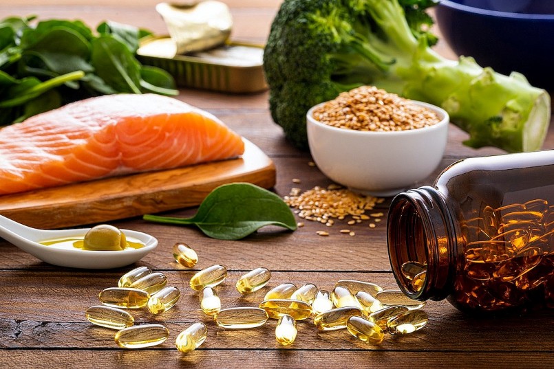 o Hiệp hội Tim mạch Mỹ (AHA), bổ sung dầu cá thường giúp giảm đáng kể mức triglyceride trong máu.