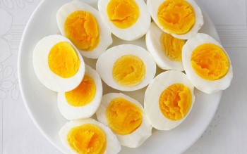 Người bệnh gan có nên ăn trứng gà?