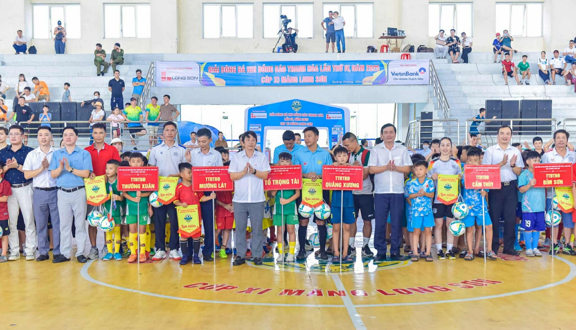 Thanh Hóa: Khởi tranh giải Bóng đá Nhi đồng Báo Thanh Hóa lần thứ IV 2025 - Cúp Xi măng Long Sơn