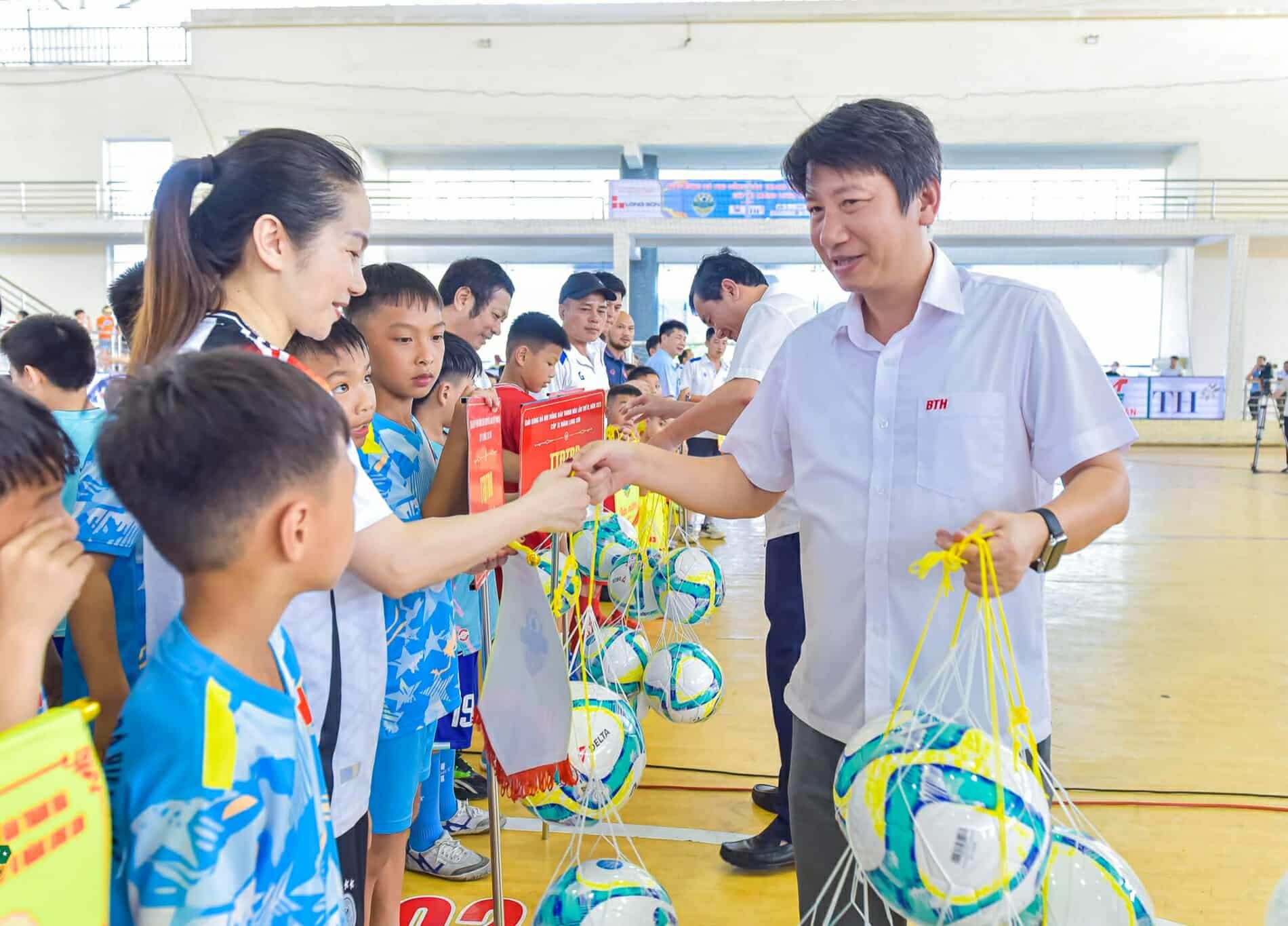 Thanh Hóa: Khởi tranh giải Bóng đá Nhi đồng Báo Thanh Hóa lần thứ IV 2025 - Cúp Xi măng Long Sơn