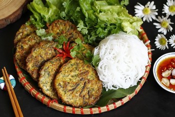 Đến Quảng Ninh, đừng quên chả rươi Đông Triều