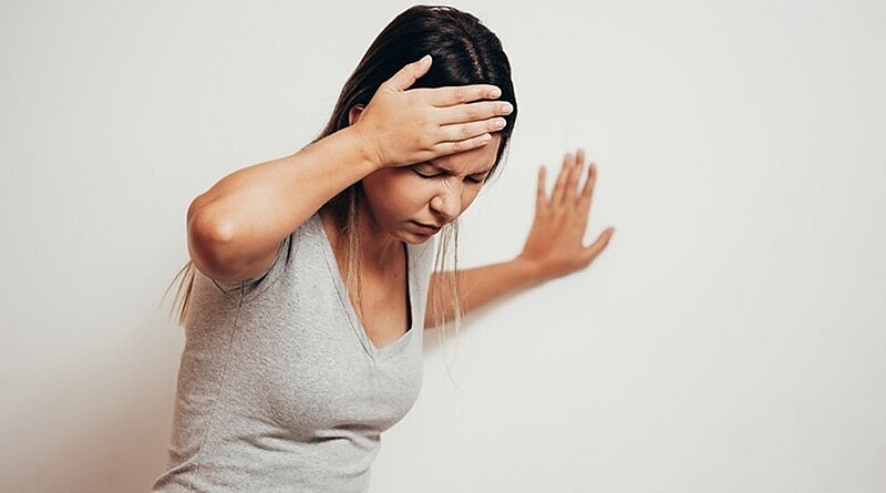 Giai đoạn đầu, thiếu máu não thường không rõ ràng, dễ nhầm lẫn với rối loạn tiền đình, viêm xoang hay triệu chứng tiền mãn kinh…