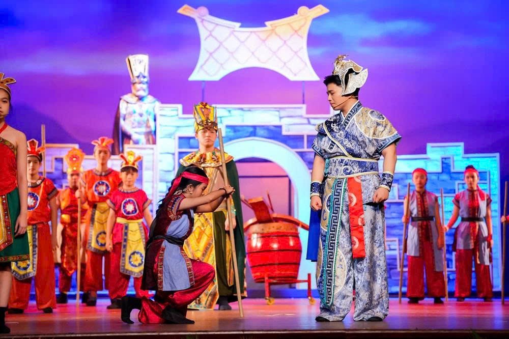 Một phân cảnh kịch tính của “The Enchanted Crossbow”