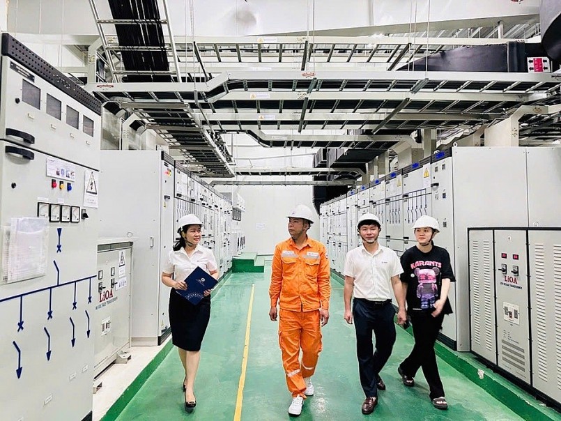 VNNPC bứt tốc mùa nắng nóng: Đảm bảo điện an toàn, vượt kế hoạch sản lượng