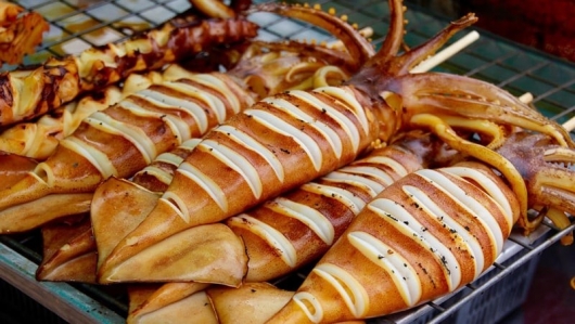 Mực nhảy Cửa Lò – Đặc sản tươi rói làm nên thương hiệu biển Nghệ