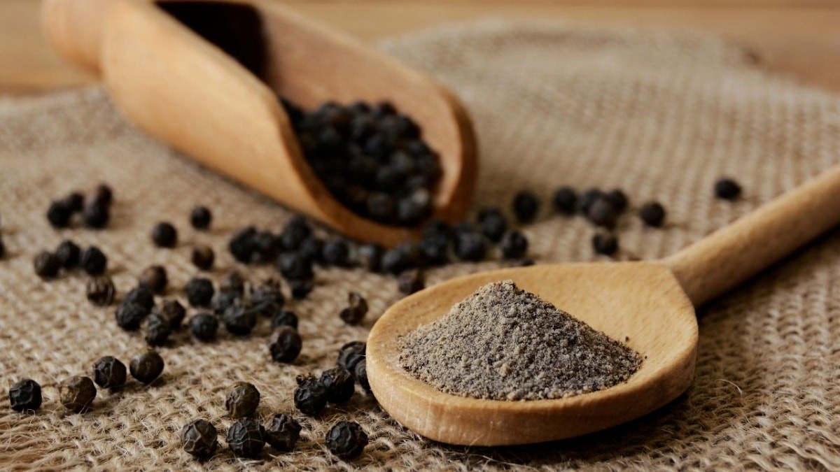 Giá tiêu tăng vọt lên 142.000 đồng/kg, Việt Nam thành tâm điểm cung ứng toàn cầu