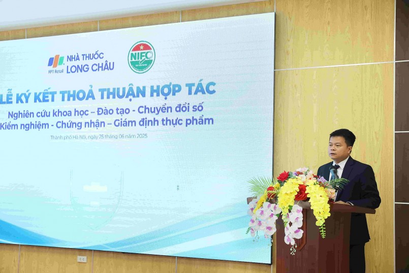 Minh bạch từ gốc: Nhà thuốc Long Châu bắt tay Viện Kiểm nghiệm An toàn vệ sinh thực phẩm Quốc gia