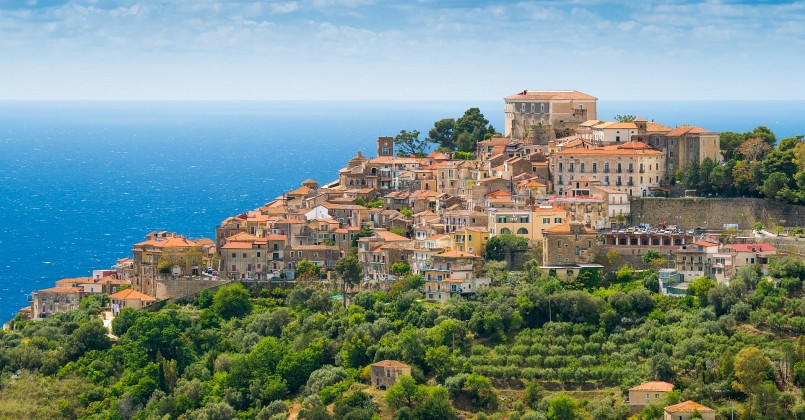 Nằm ở phía Nam thành phố Naples, vùng Cilento (Italy) không chỉ nổi tiếng với thiên nhiên tươi đẹp và những ngôi làng cổ yên bình
