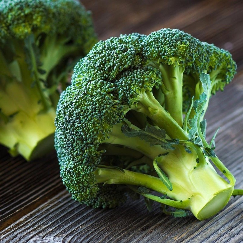 Bông cải xanh (hay súp lơ xanh) là loại rau thuộc họ cải Brassicaceae.