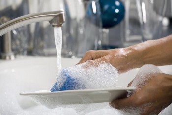 Chuyên gia chỉ ra những sai lầm khi rửa bát