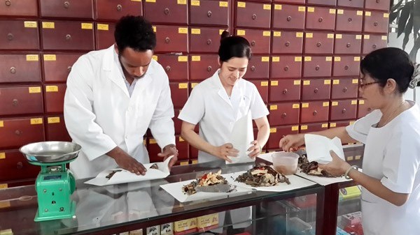 Thanh toán BHYT cho thuốc y học cổ truyền: Cơ hội cho dược liệu Việt