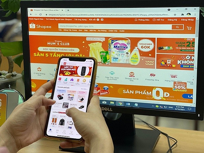 Gian hàng hàng Việt trên sàn thương mại điện tử được đầu tư hình ảnh, giúp doanh nghiệp nhỏ tiếp cận người tiêu dùng nhanh hơn trong thời đại số.