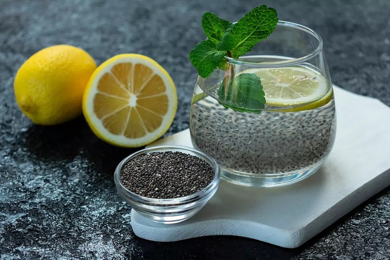 Mặc dù nước hạt chia rất giàu dinh dưỡng, nhưng việc quá tập trung vào nó có thể tạo ra khoảng trống dinh dưỡng. 