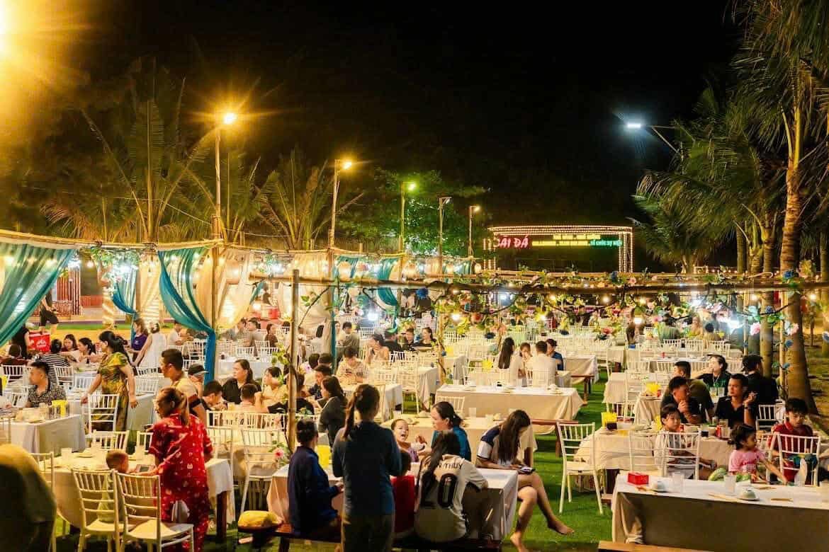Nhà hàng Bãi Đá – Nét chấm phá tinh hoa ẩm thực du lịch biển Hải Tiến