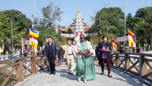 Trải nghiệm bản sắc: Lối đi bền vững cho du lịch Việt