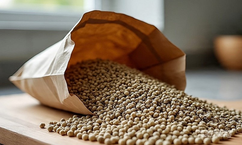 Sản phẩm tiêu đã chế biến, đóng gói chờ xuất khẩu sang châu Âu – kỳ vọng giữ đà tăng trưởng nếu vướng mắc thủ tục sớm được tháo gỡ.