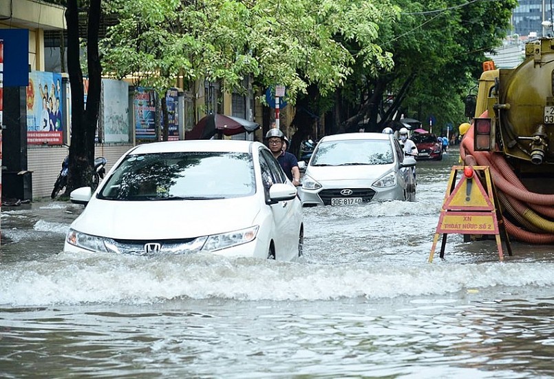 không nên quá tin tưởng vào ADAS khi trời mưa 