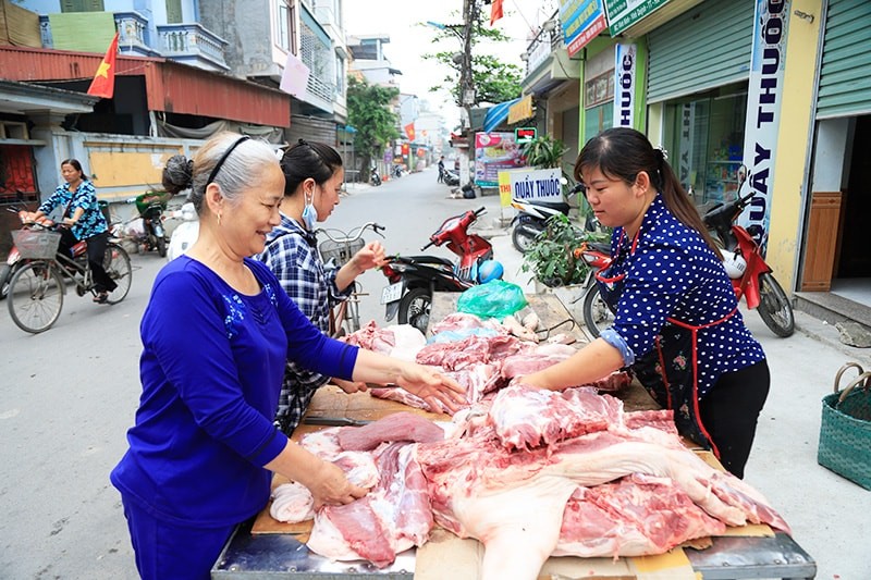 Báo động đỏ từ các lò mổ 'chui': Người tiêu dùng và doanh nghiệp đang ở đâu trong chuỗi rủi ro?