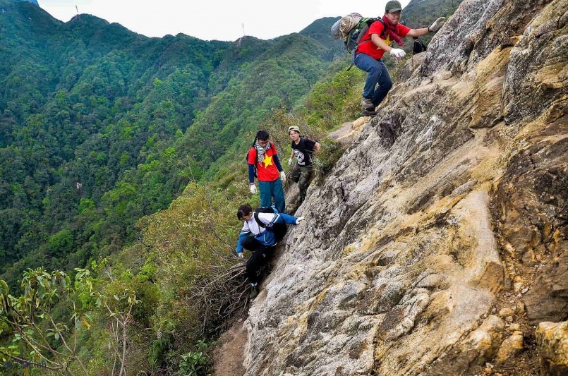 Cảnh sắc thiên nhiên Việt Nam ngày càng thu hút du khách nhờ sự kết hợp giữa vẻ đẹp hoang sơ và tiện ích du lịch thân thiện.