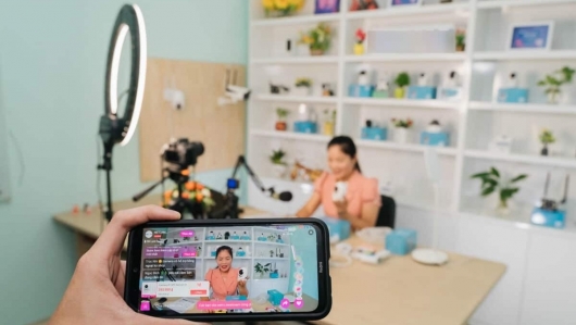 Livestream bán hàng: Những quy định mới mà người bán và KOL cần biết
