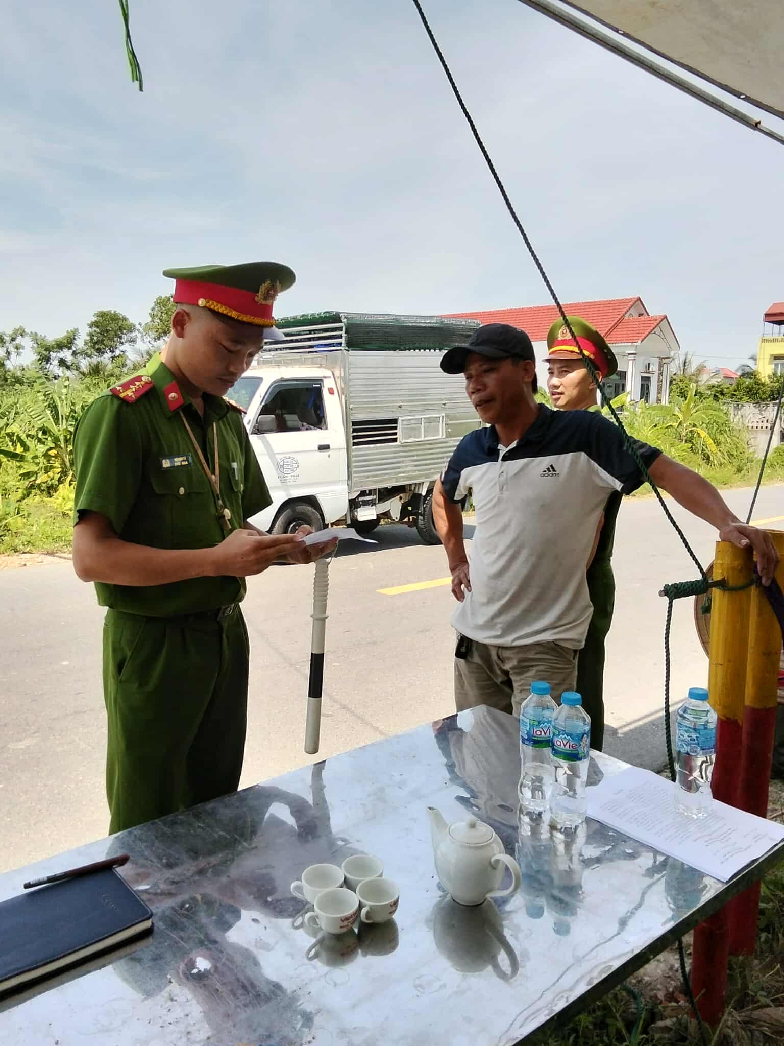 Thanh Hóa: Vai trò nòng cốt của công an xã Ba Đình trong cuộc chiến chống dịch gia súc, gia cầm